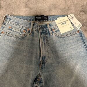 Abercrombie Athletic Rigid Denim Loose Style